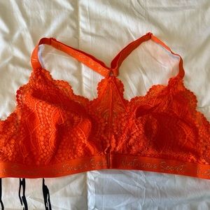 Victoria’s Secret Bra/Sport bra